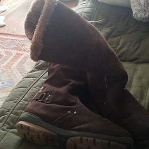 winter boots calf length  fur lined.